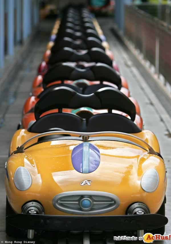 Imagen de Hong Kong Disneyland Resort  Autopia in Tomorrowland